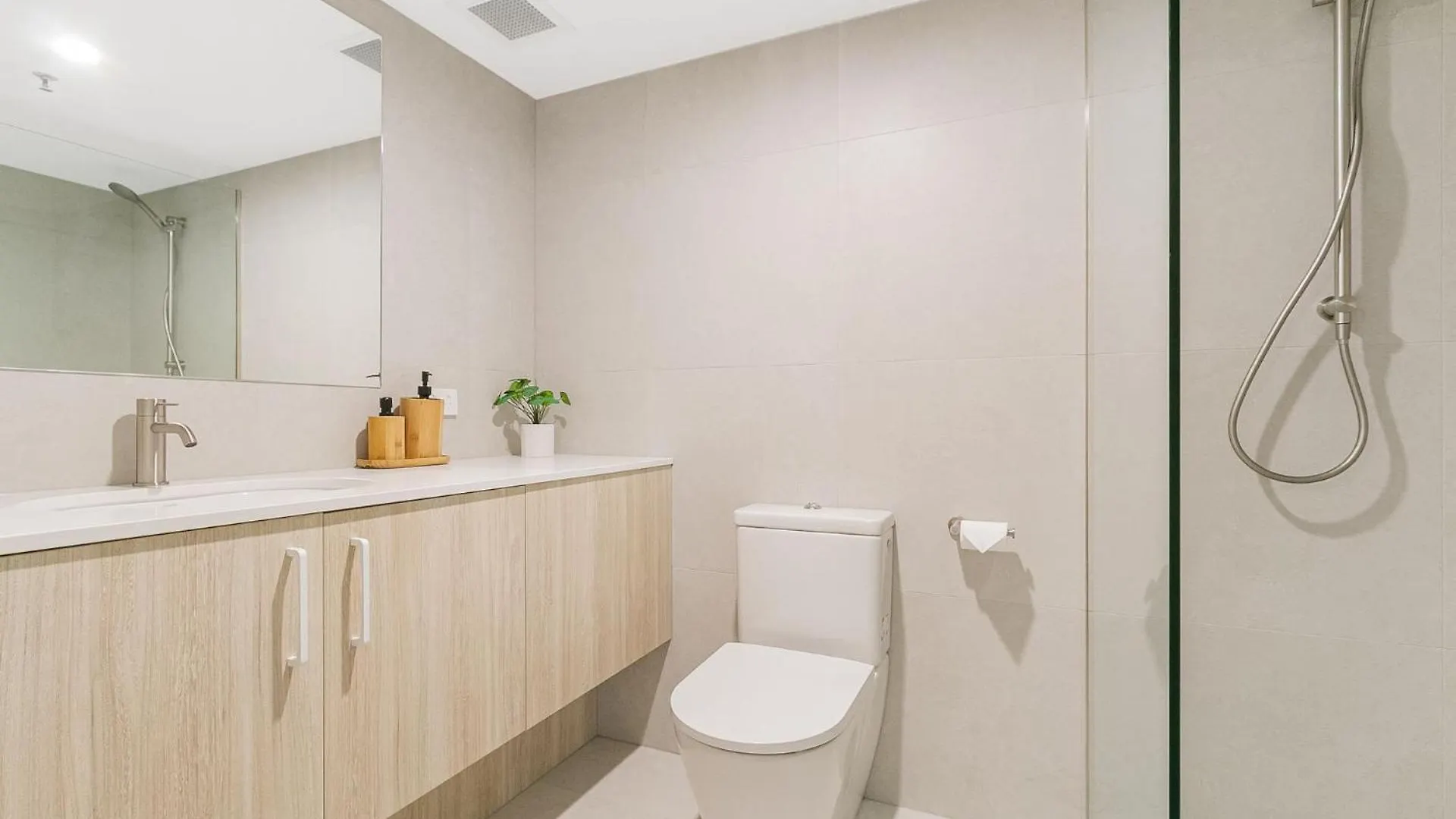 Seascape 1104 Apartment Tweed Heads Australia